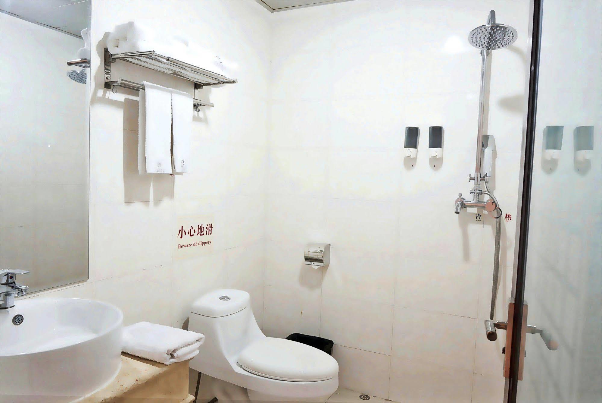 Zhongda Jindu Hotel Guangzhou Buitenkant foto
